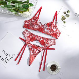 2021  Style New Fashion Women  Wear Embroidered Lace See-through Heavy Craft Underwear Three-Piece Set - Red. - Large