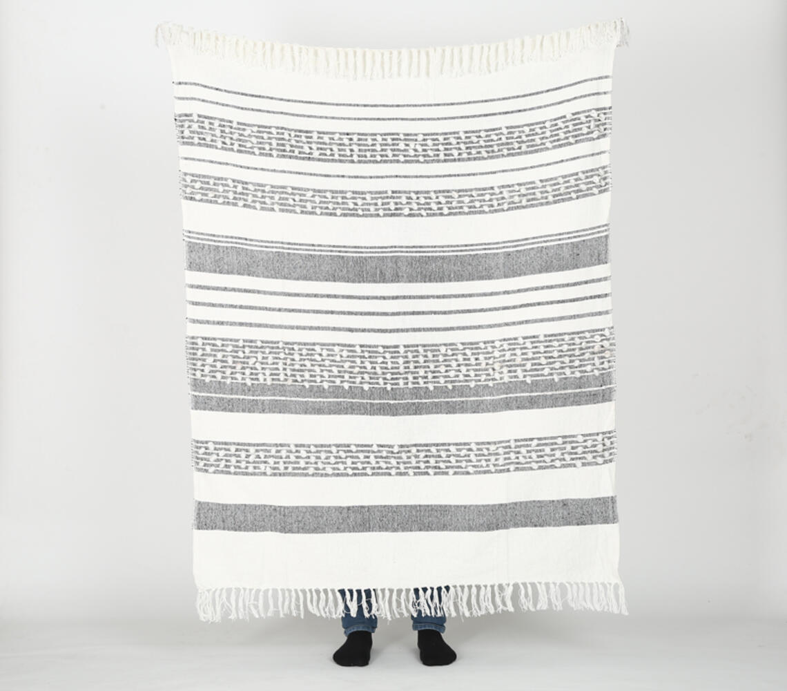 Cotton Wool Throw with Tufts & Tassels - White - VAQL10101147034
