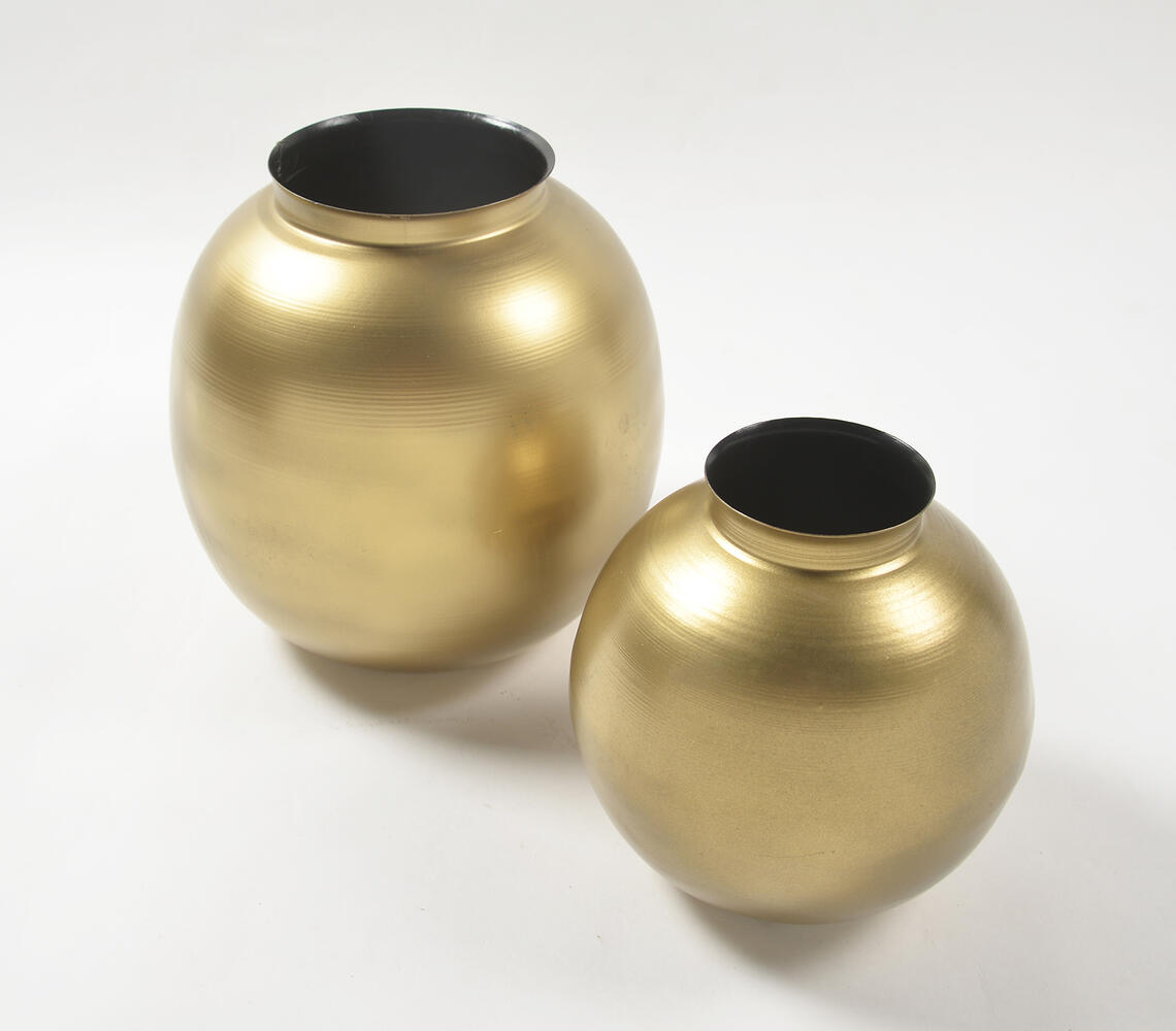 Gold-Toned Iron Round Vases (Set of 2) - Gold - VAQL101013101931