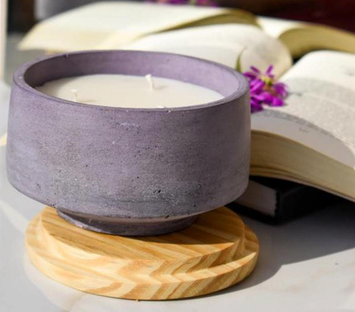 Lavender Hand Poured Candle - Lilac - VAQL10101370910