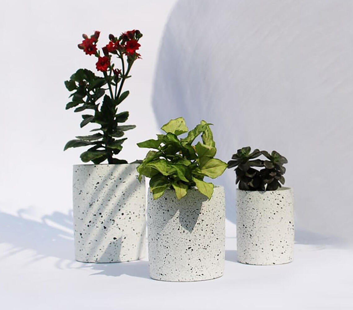 Classic Cylindrical Concrete Planters (Set of 3) - White - VAQL10101372841